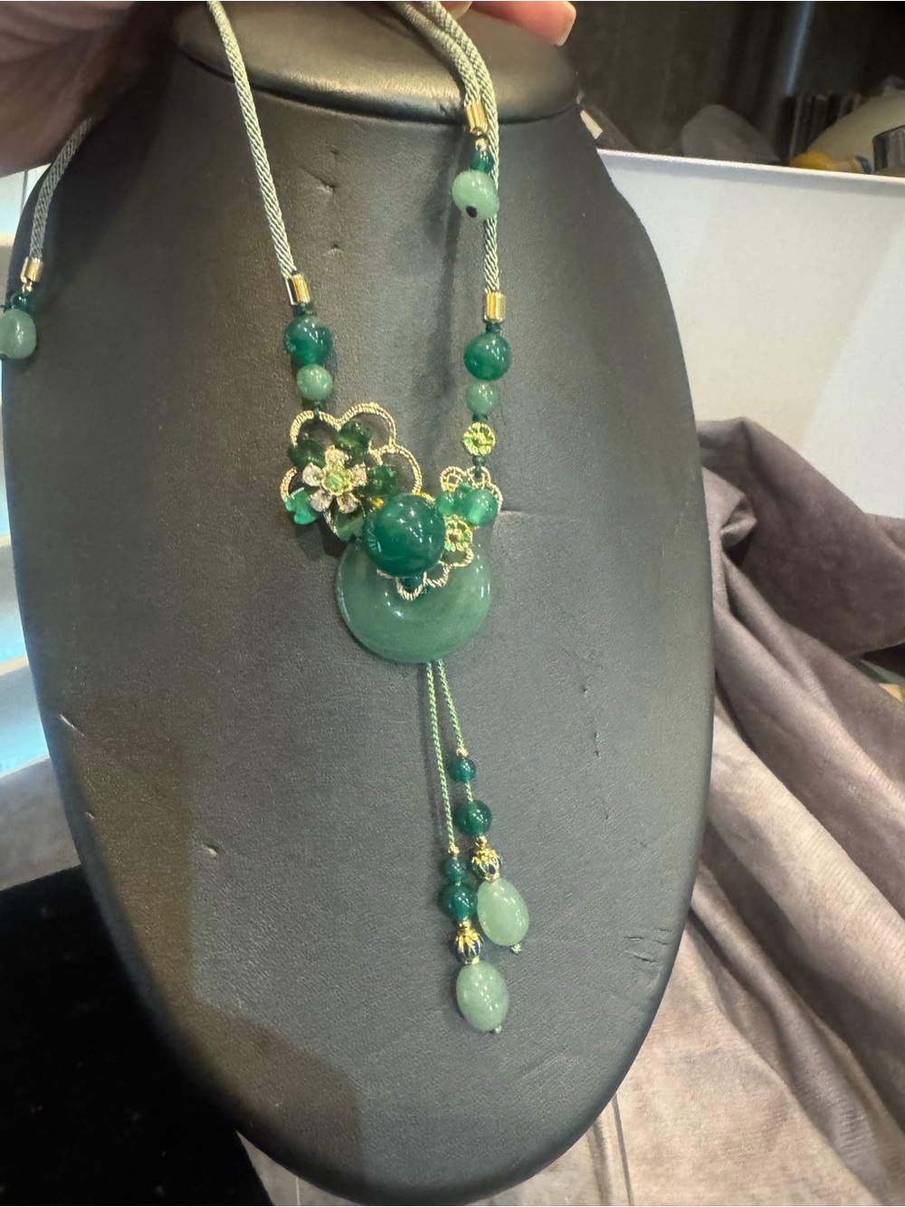 Green Dongling Jade/Agate Floral Pendant Statement adj Necklace - Women Jewelry
